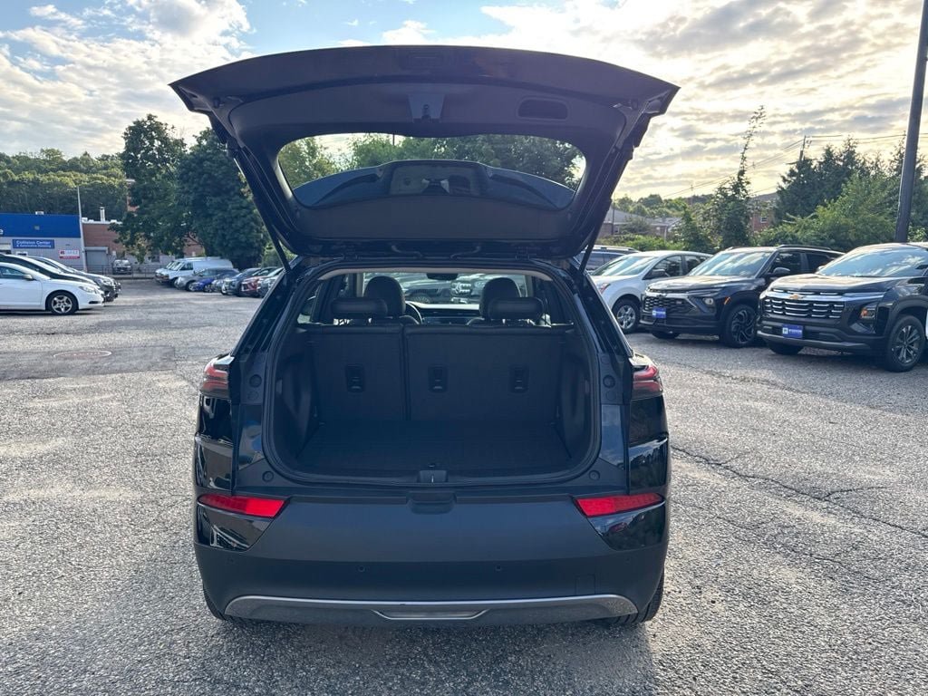Used 2023 Chevrolet Bolt EUV Premier w/ Sun & Sound Package FWD image 42