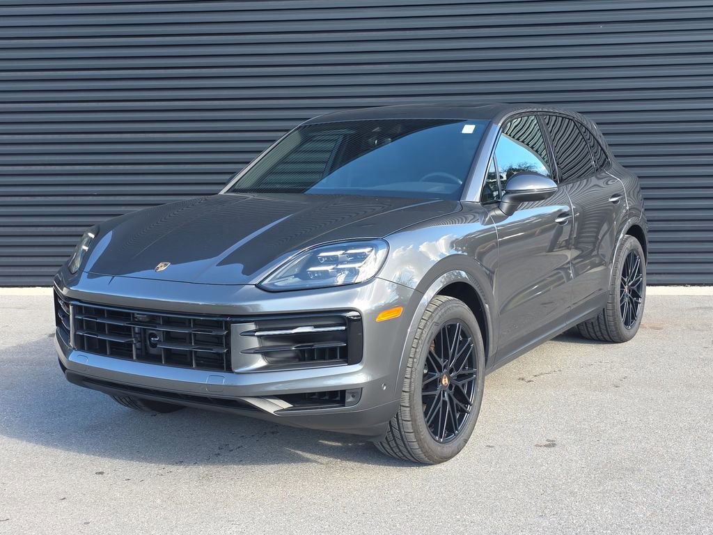 Certified 2025 Porsche Cayenne image 1