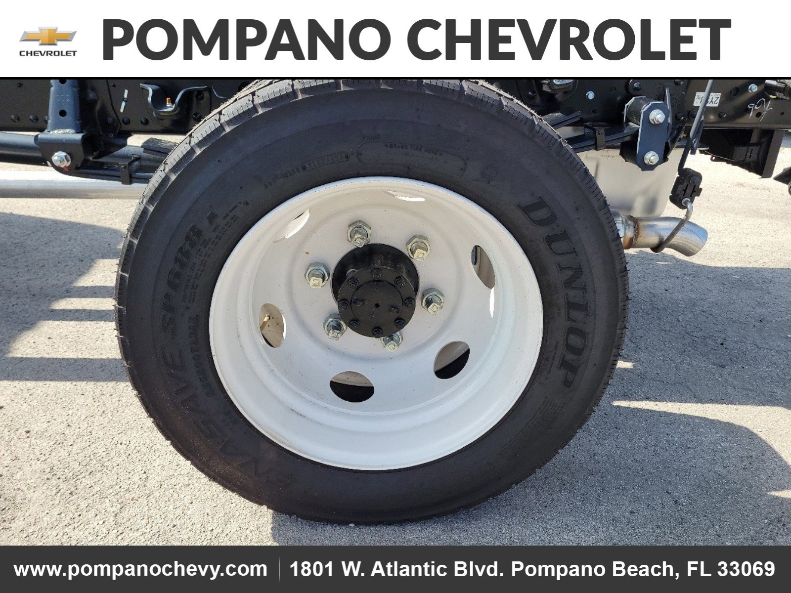 Used 2025 Chevrolet Low Cab Forward image 9