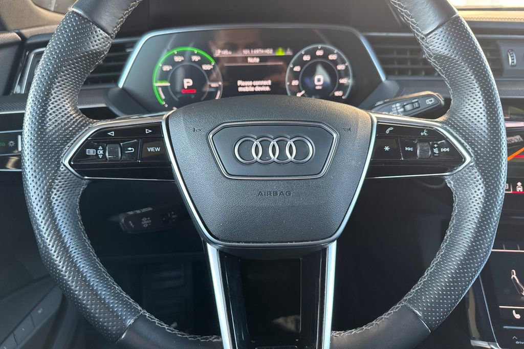 Used 2022 Audi e-tron S Prestige image 22