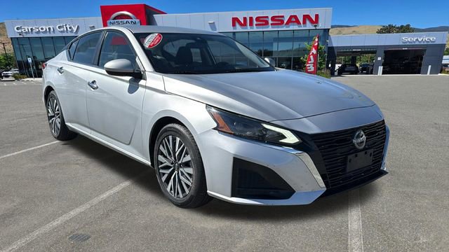 Used 2023 Nissan Altima 2.5 SV FWD image 1