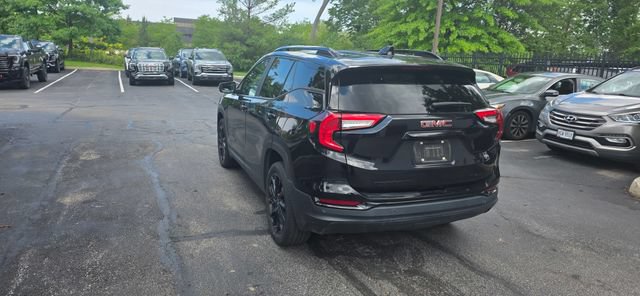 Used 2023 GMC Terrain SLE w/ Driver Convenience Package AWD/4WD image 3
