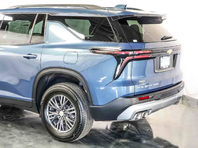 Used 2026 Chevrolet Traverse LT AWD/4WD image 10