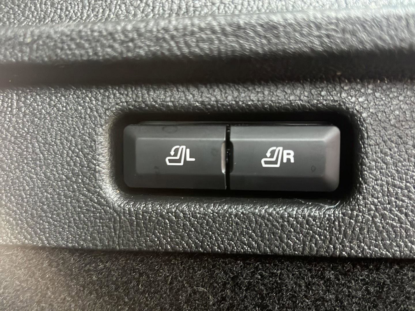 Used 2025 Lincoln Corsair Premiere w/ Equipment Group 101A image 19