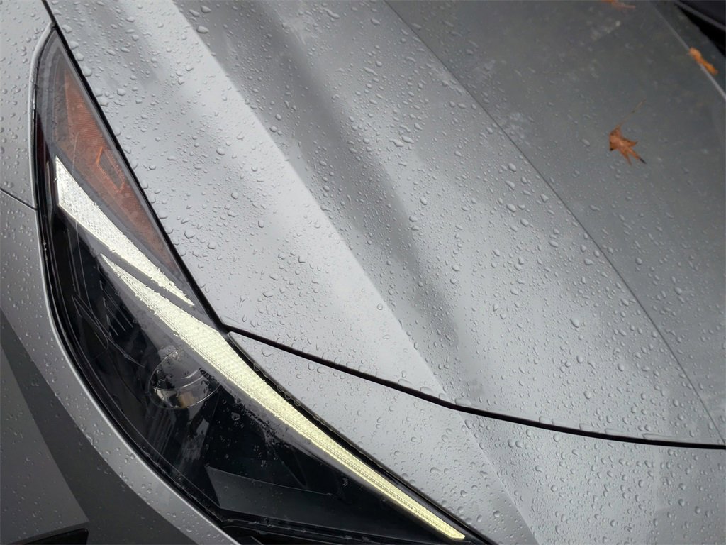 Used 2023 Hyundai Elantra SE w/ Cargo Package image 9