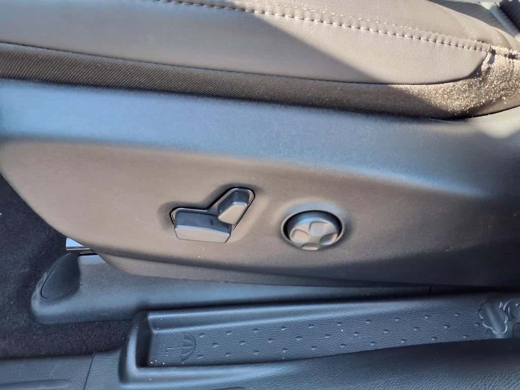 New 2026 Chrysler Pacifica Select FWD image 21