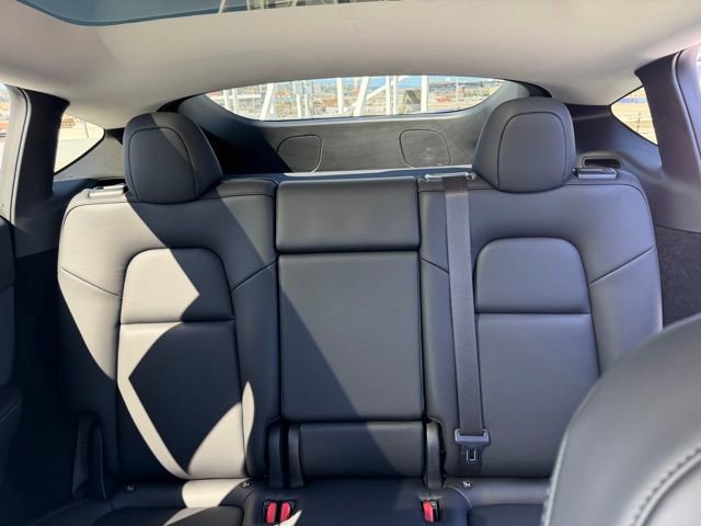 Used 2024 Tesla Model Y Long Range image 12