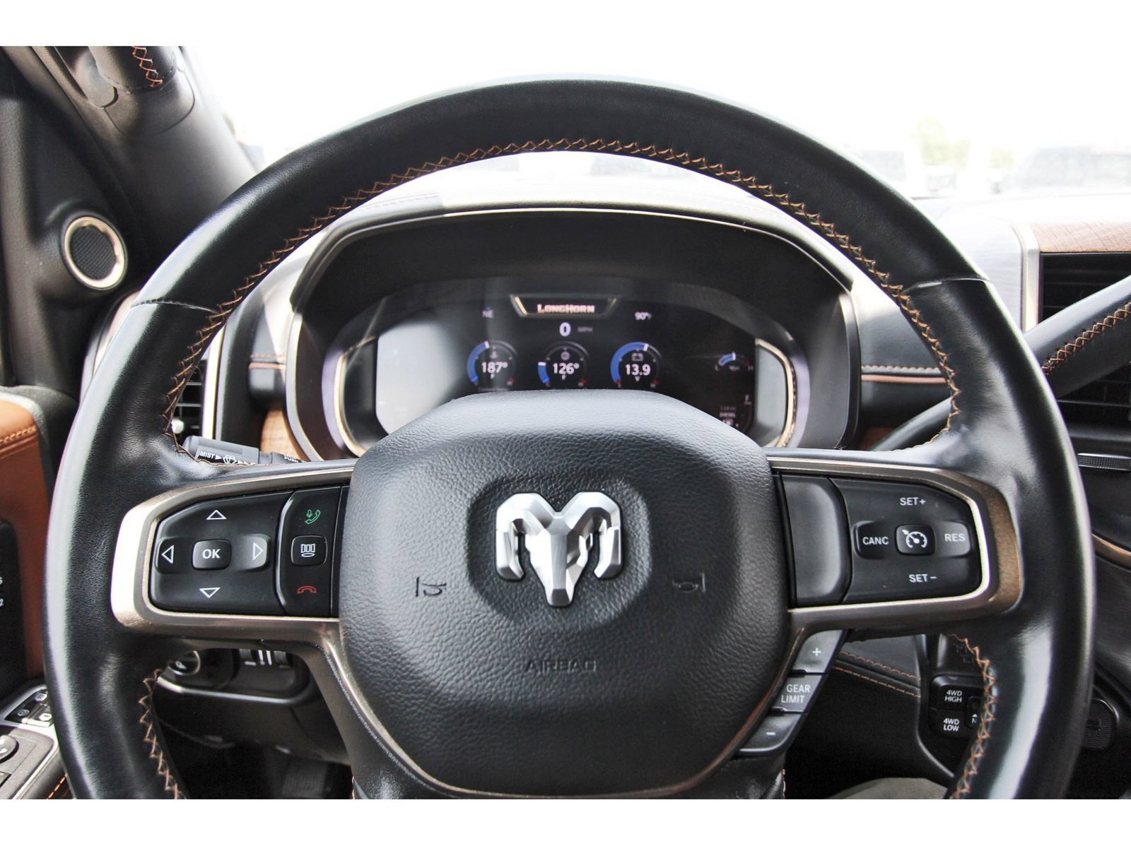 Used 2024 RAM 3500 Limited w/ Towing Technology Group AWD/4WD image 17