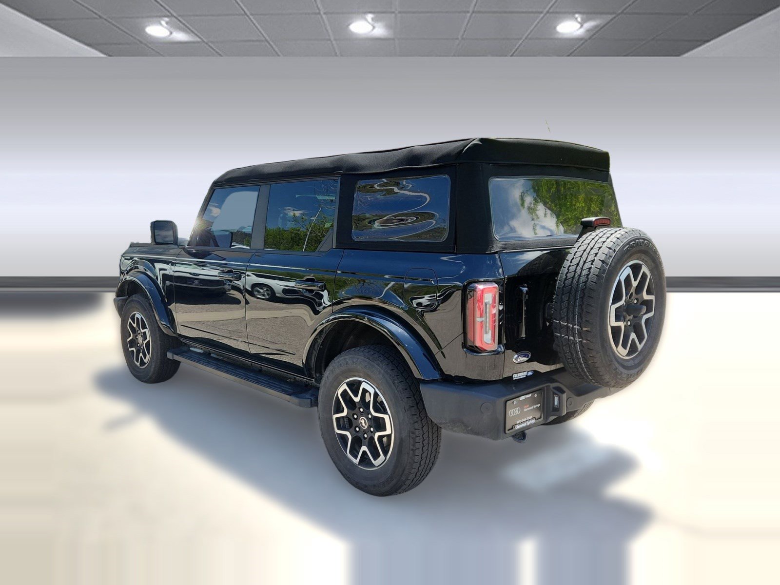 Used 2024 Ford Bronco Outer Banks AWD/4WD image 3