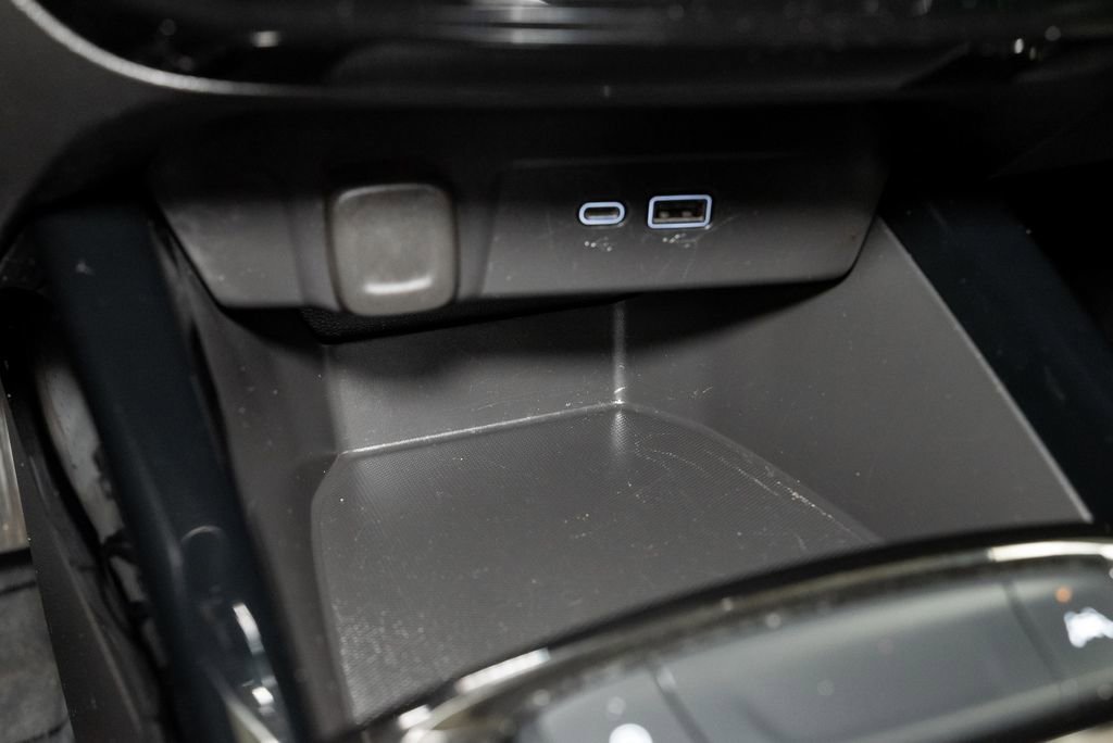 Used 2024 Chevrolet Trax LT w/ Driver Confidence Package FWD image 19