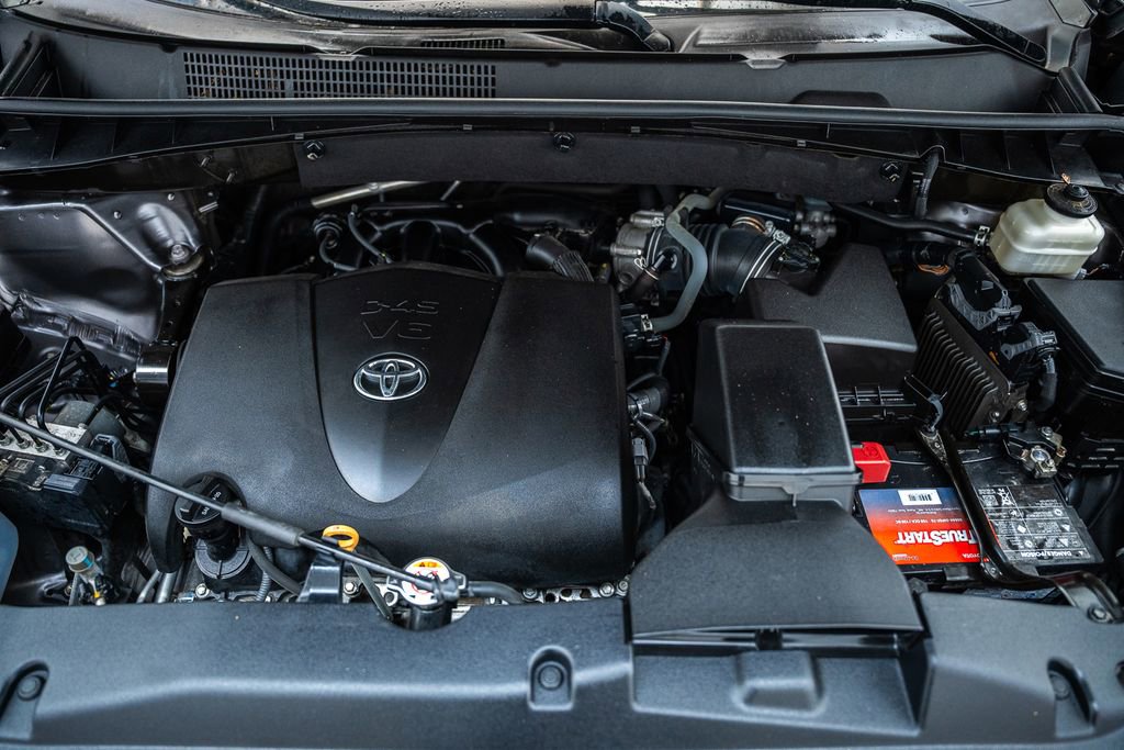 Used 2019 Toyota Highlander XLE AWD/4WD image 19