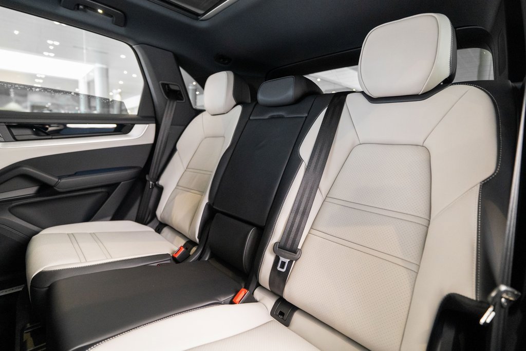 New 2026 Porsche Cayenne S image 36