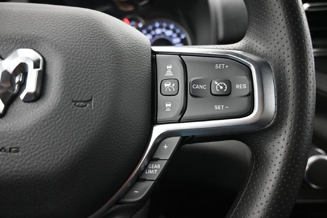 New 2027 RAM 1500 Express AWD/4WD image 13