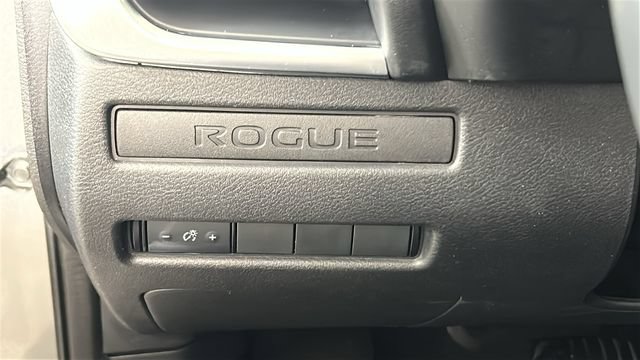 Used 2022 Nissan Rogue S AWD/4WD image 20