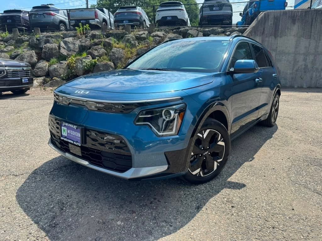 Used 2023 Kia Niro Wind w/ Wind Preserve Package FWD image 2