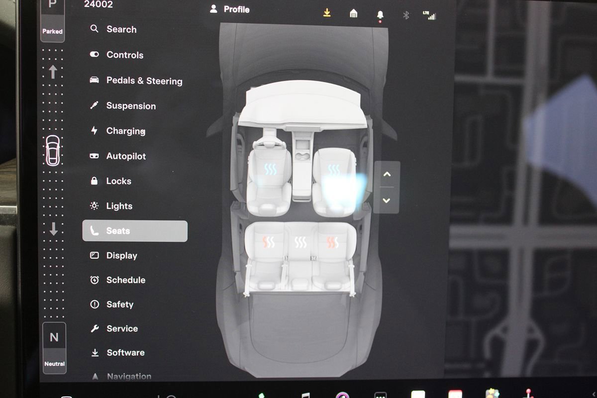 Used 2022 Tesla Model S AWD/4WD image 20