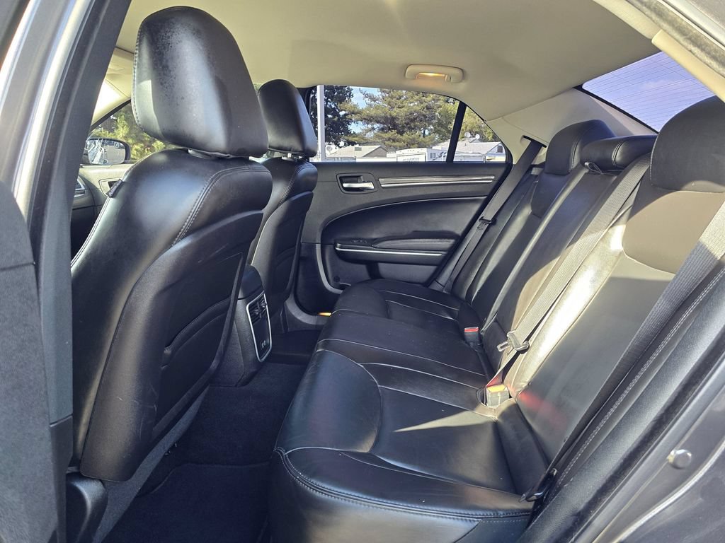Used 2022 Chrysler 300 Touring L RWD image 14