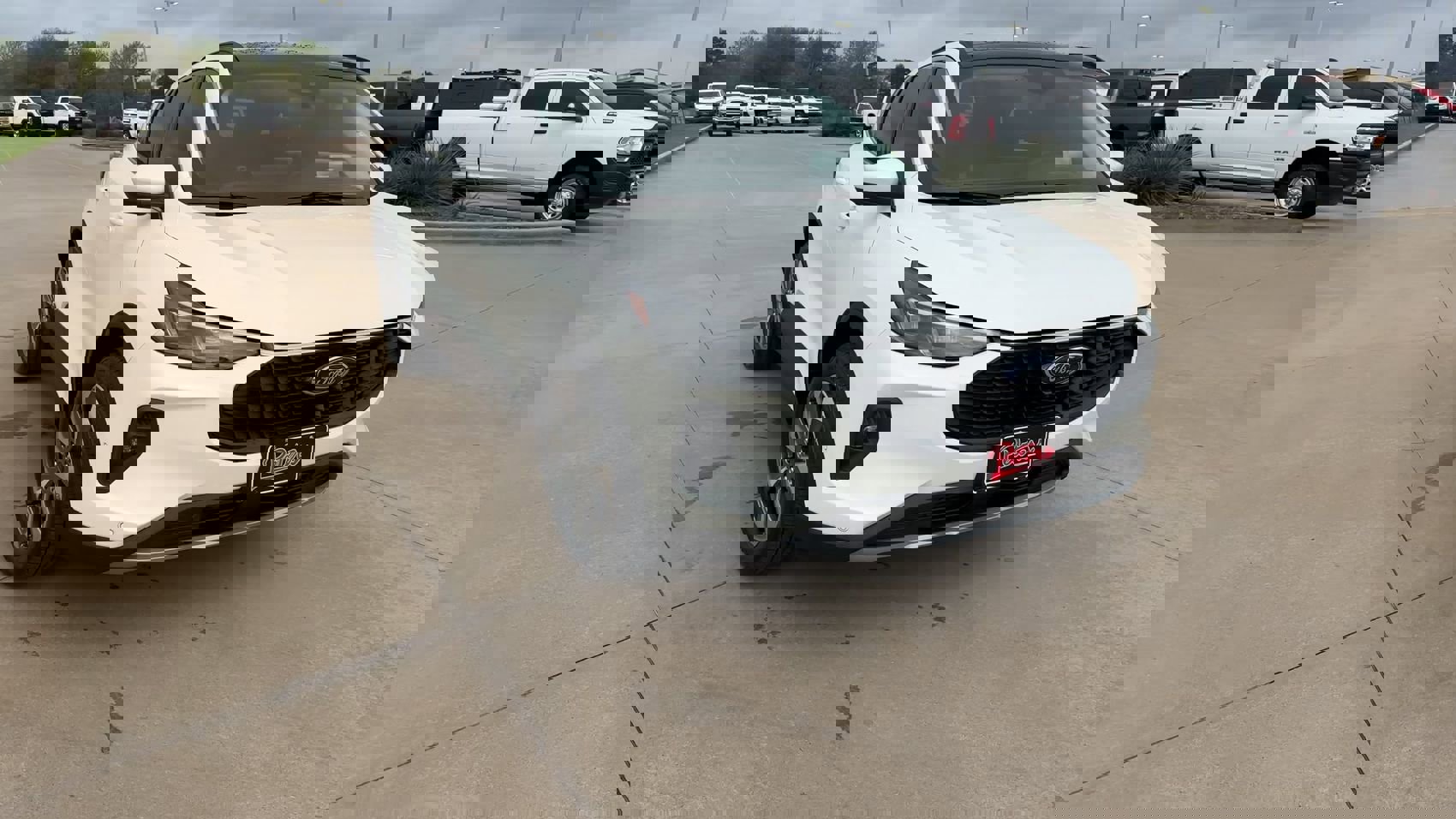 Used 2024 Ford Escape Platinum w/ Premium Technology Package image 4