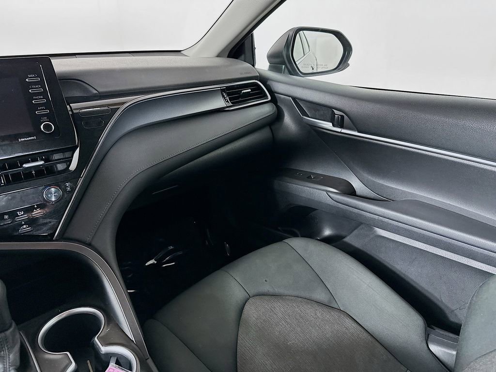 Used 2024 Toyota Camry LE image 28