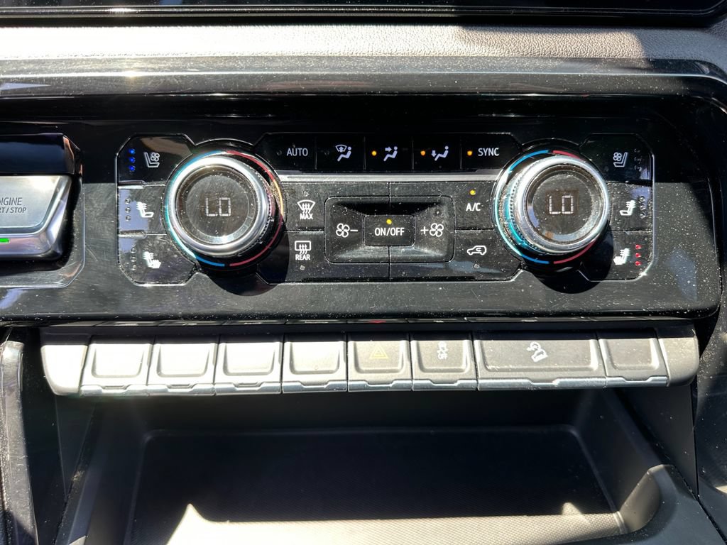 Used 2025 GMC Sierra 2500 AT4 AWD/4WD image 27