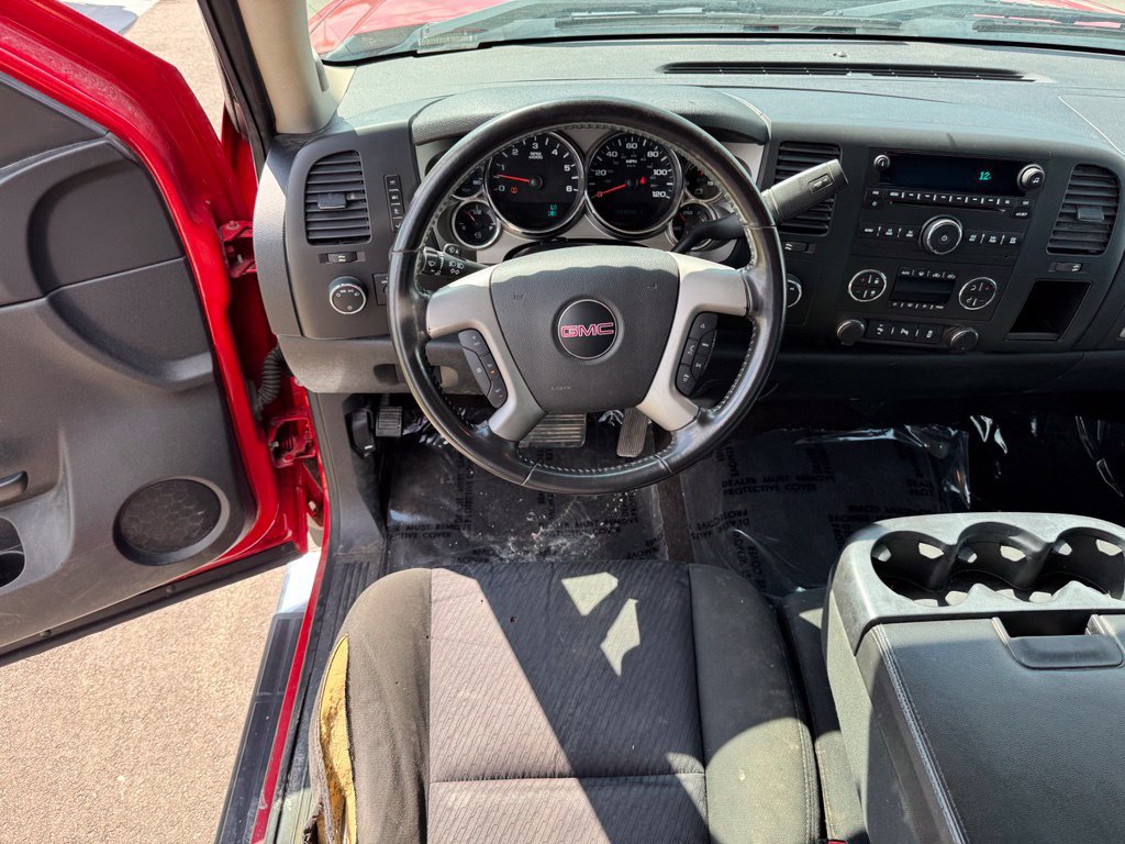 Used 2011 GMC Sierra 2500 SLE w/ SLE Preferred Package AWD/4WD image 8