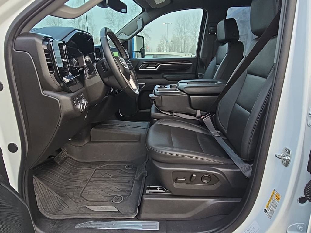 Used 2025 GMC Sierra 3500 SLT w/ X31 Off-Road Package image 21