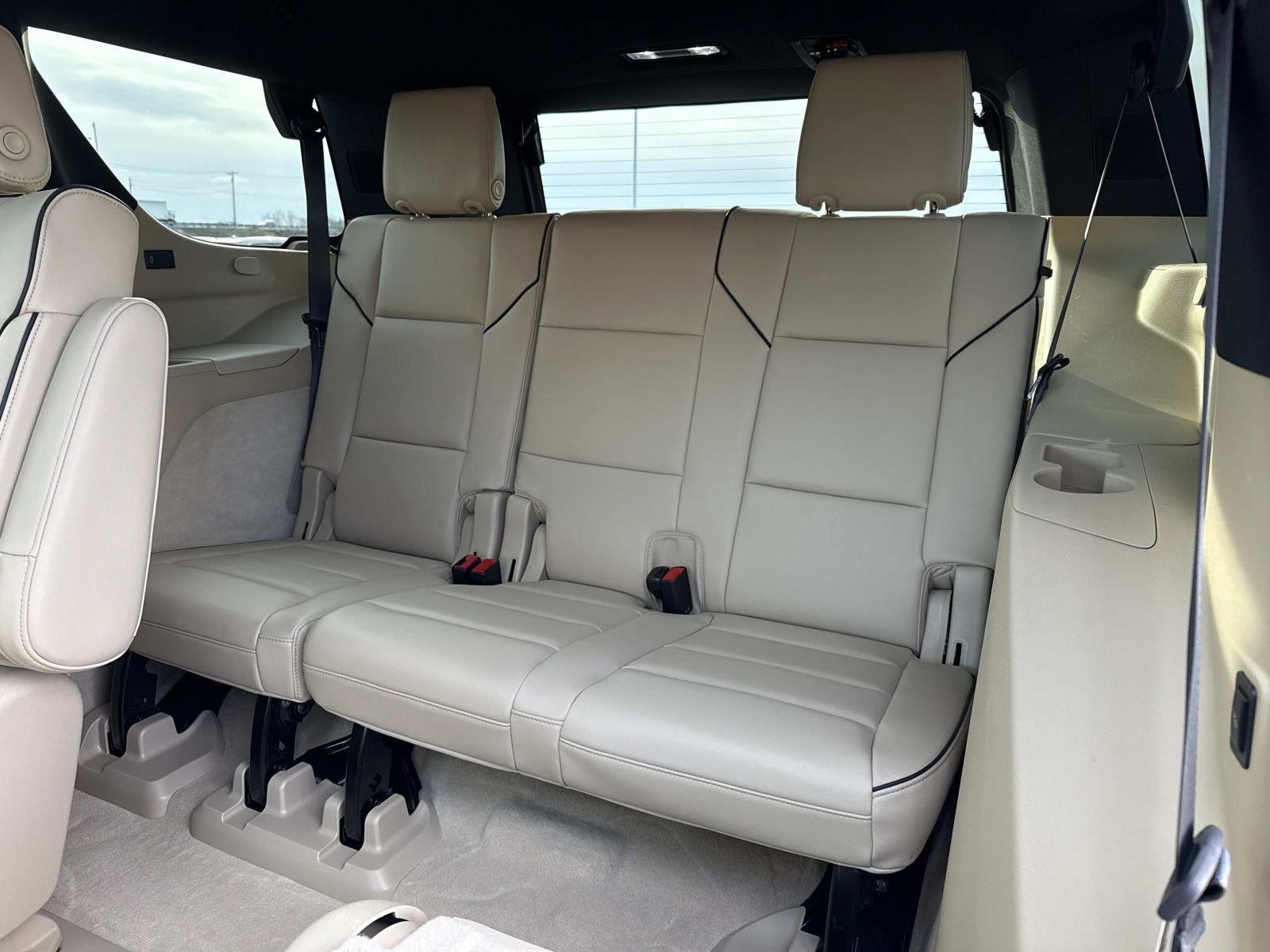 Used 2021 Cadillac Escalade Premium Luxury image 22