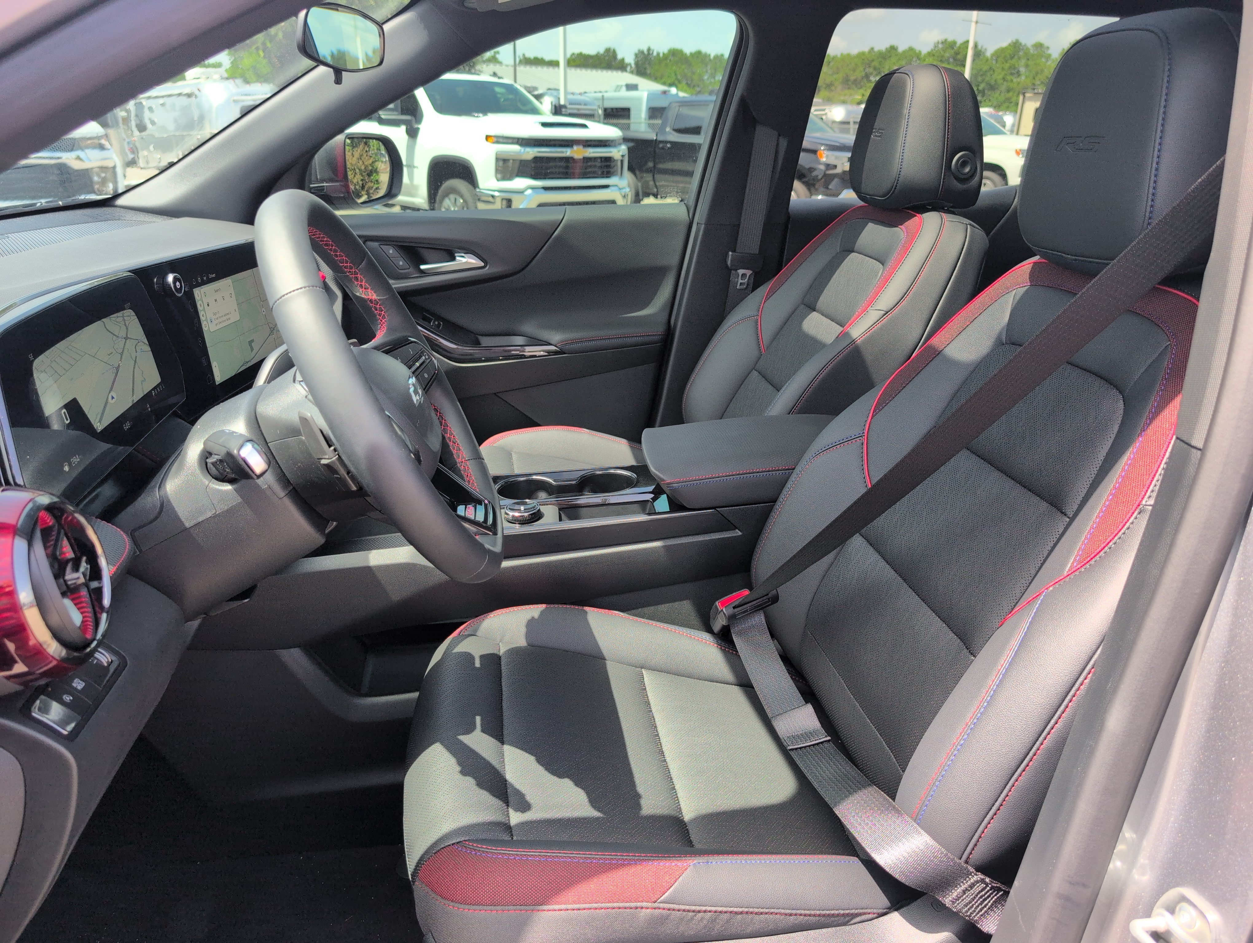 Used 2026 Chevrolet Equinox RS FWD image 14