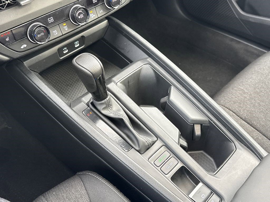 Certified 2025 Honda Accord SE image 30