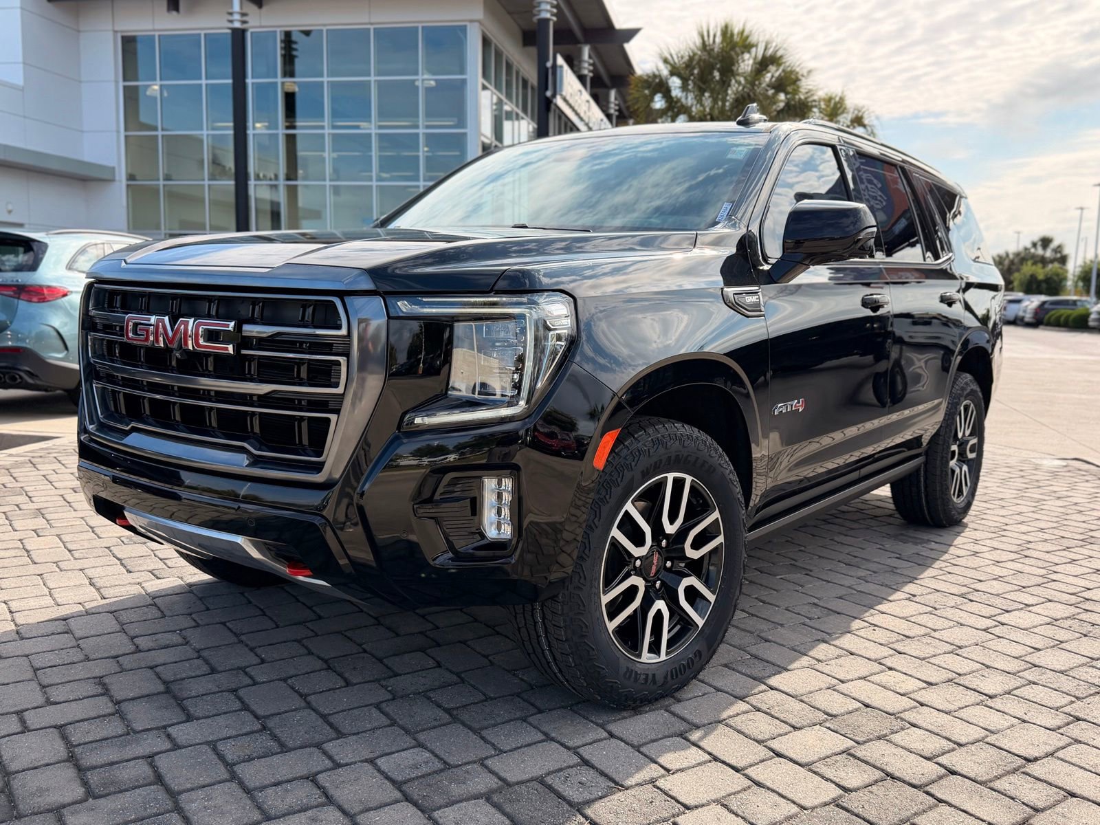 Used 2023 GMC Yukon AT4 w/ AT4 Premium Package AWD/4WD image 1