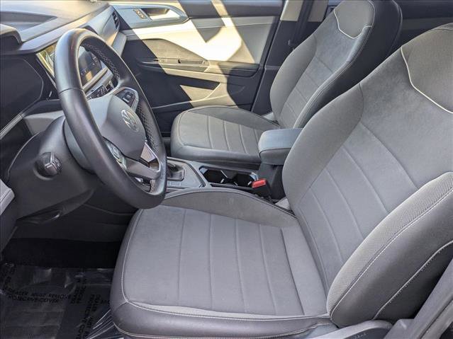 Used 2024 Volkswagen Taos SE image 17
