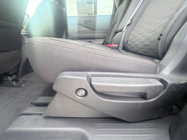 Certified 2026 Nissan Pathfinder SV FWD image 26