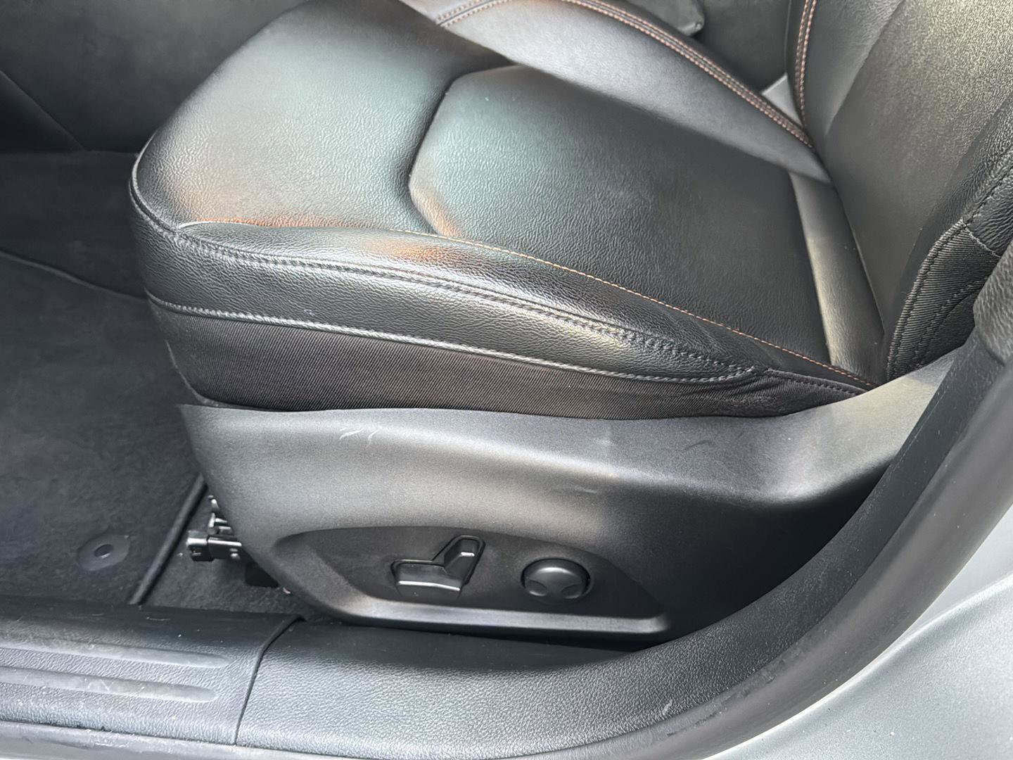 Used 2024 Jeep Compass Limited image 27