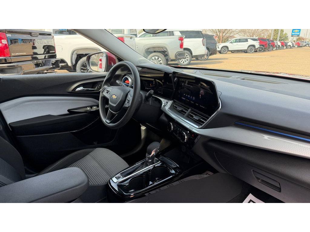 Certified 2024 Chevrolet Trax LT image 12