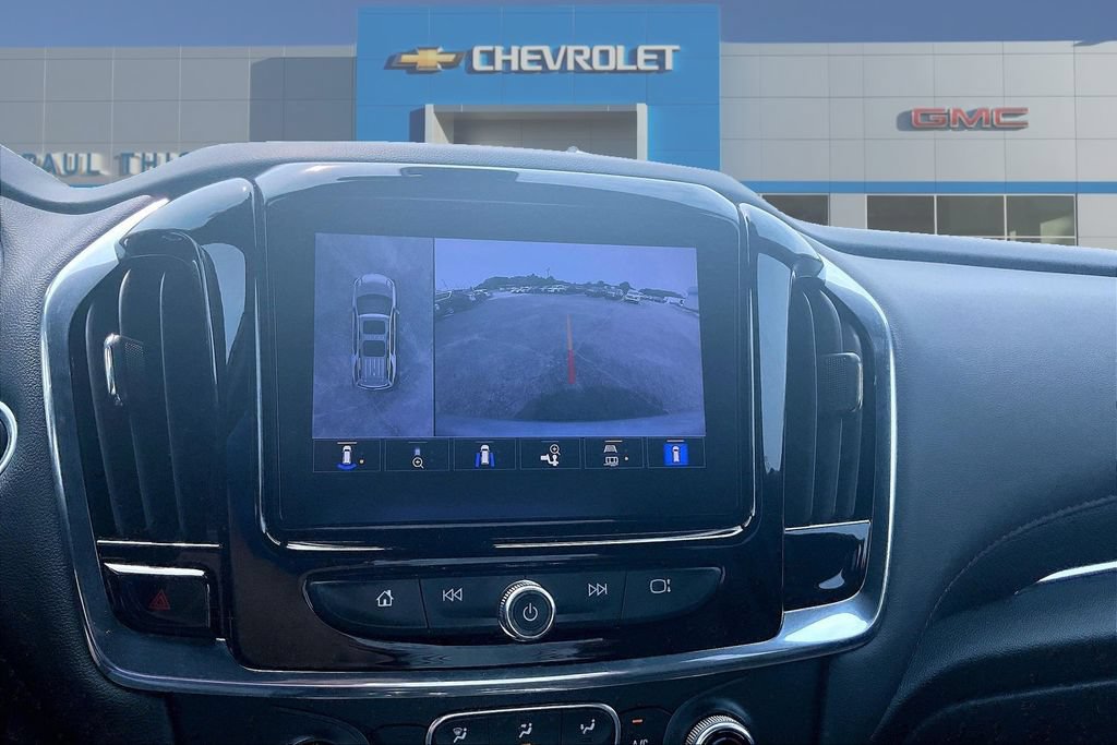 Used 2022 Chevrolet Traverse RS FWD image 14