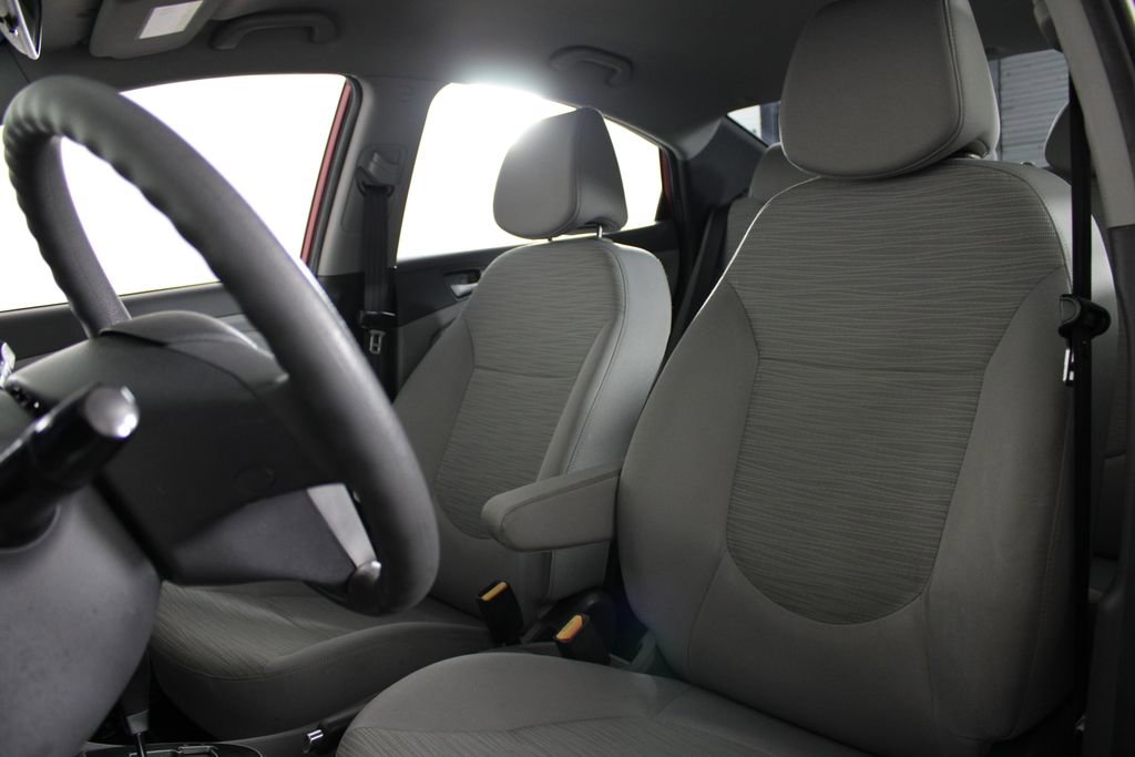 Used 2016 Hyundai Accent SE image 18