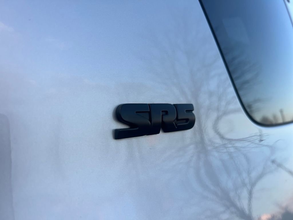 Used 2020 Toyota 4Runner SR5 Premium image 16