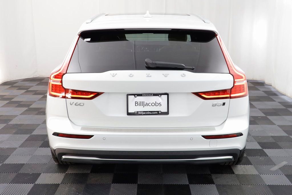 Used 2024 Volvo V60 B5 Cross Country Ultimate image 18