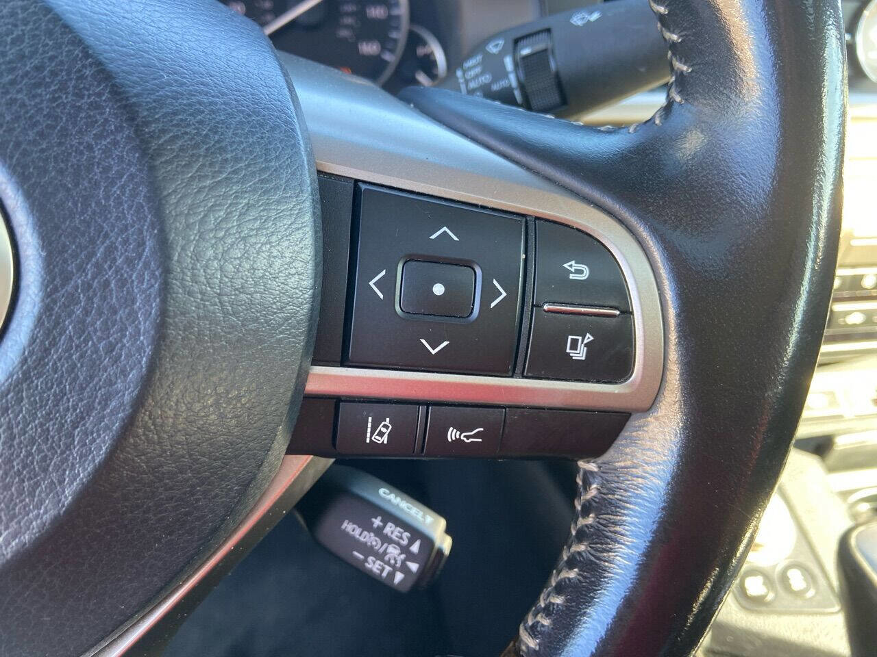 Used 2016 Lexus ES 300h image 25