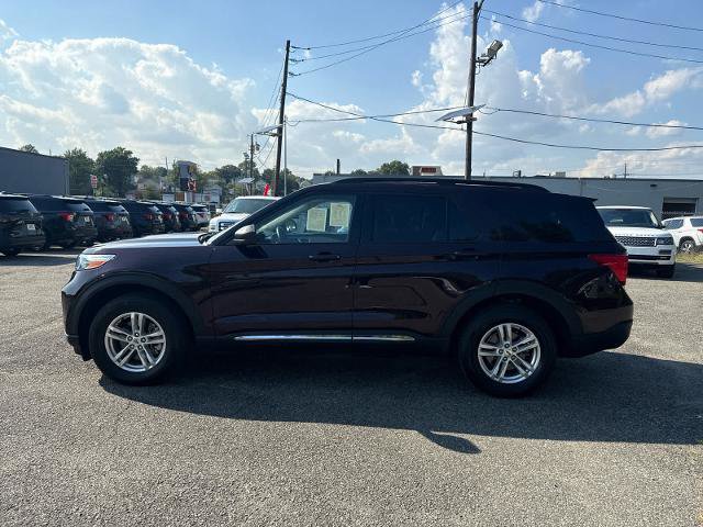 Certified 2023 Ford Explorer XLT w/ Equipment Group 202A image 4