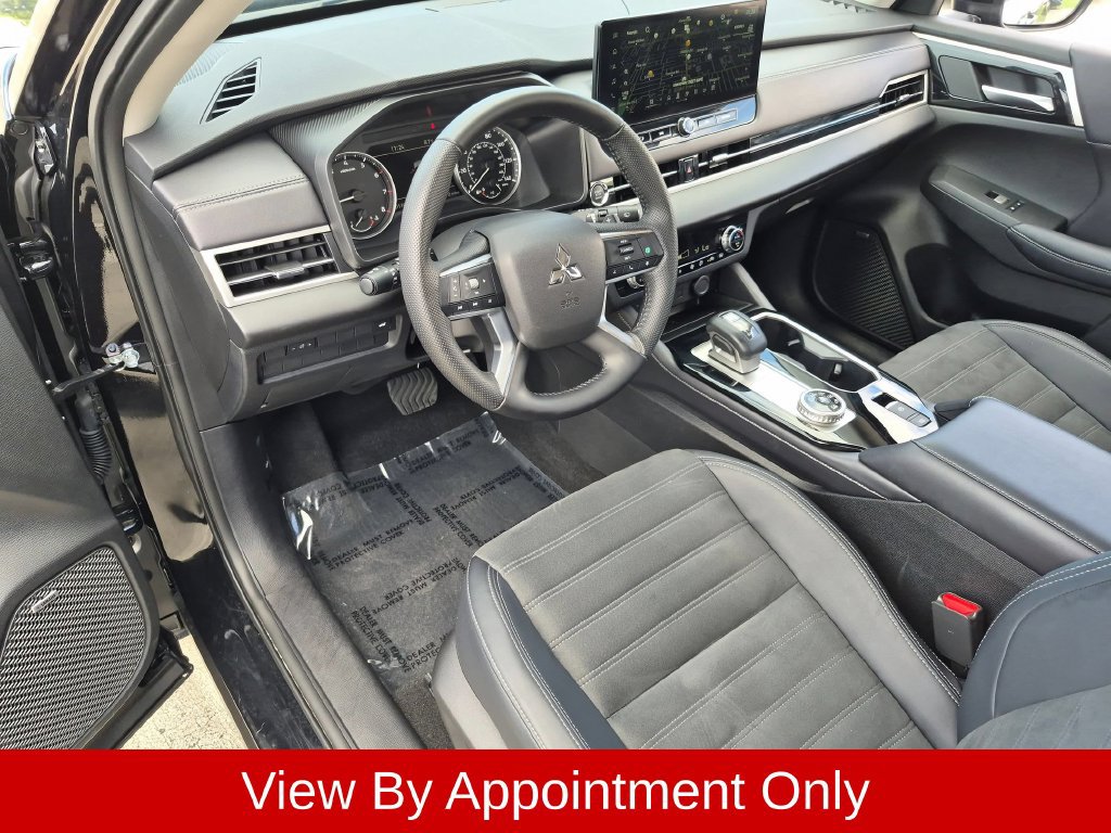 Used 2025 Mitsubishi Outlander SE AWD/4WD image 11