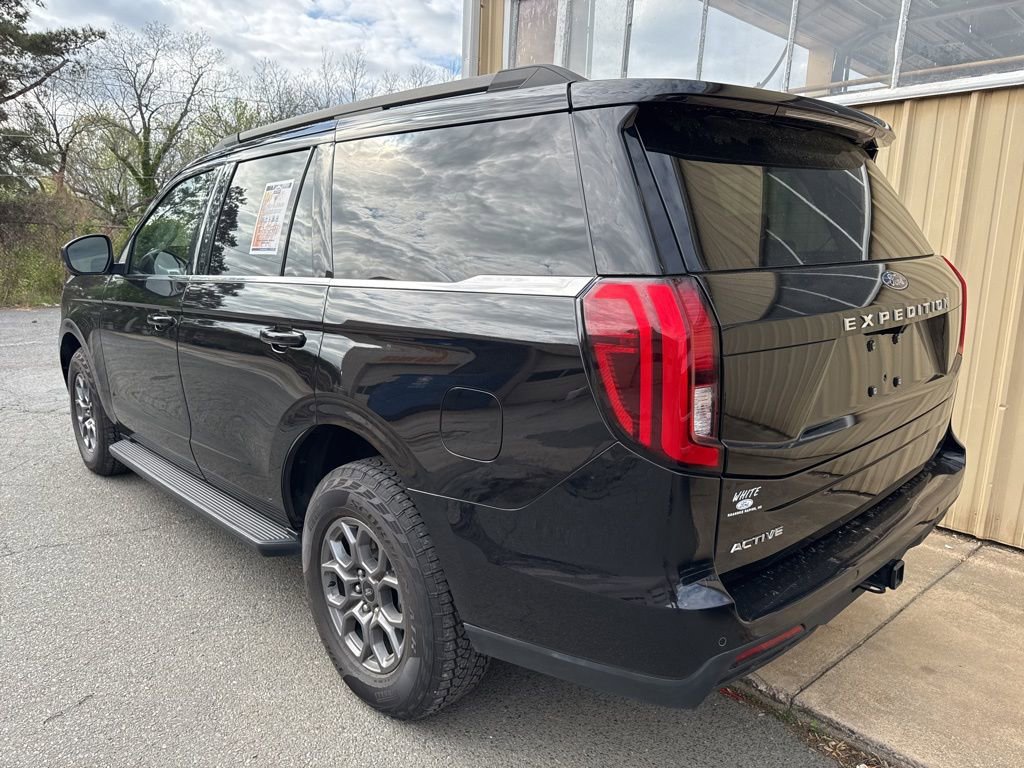 Used 2025 Ford Expedition Active image 7