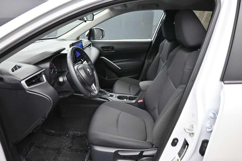Used 2024 Toyota Corolla Cross LE w/ Black Badges Package (TMS) AWD/4WD image 18