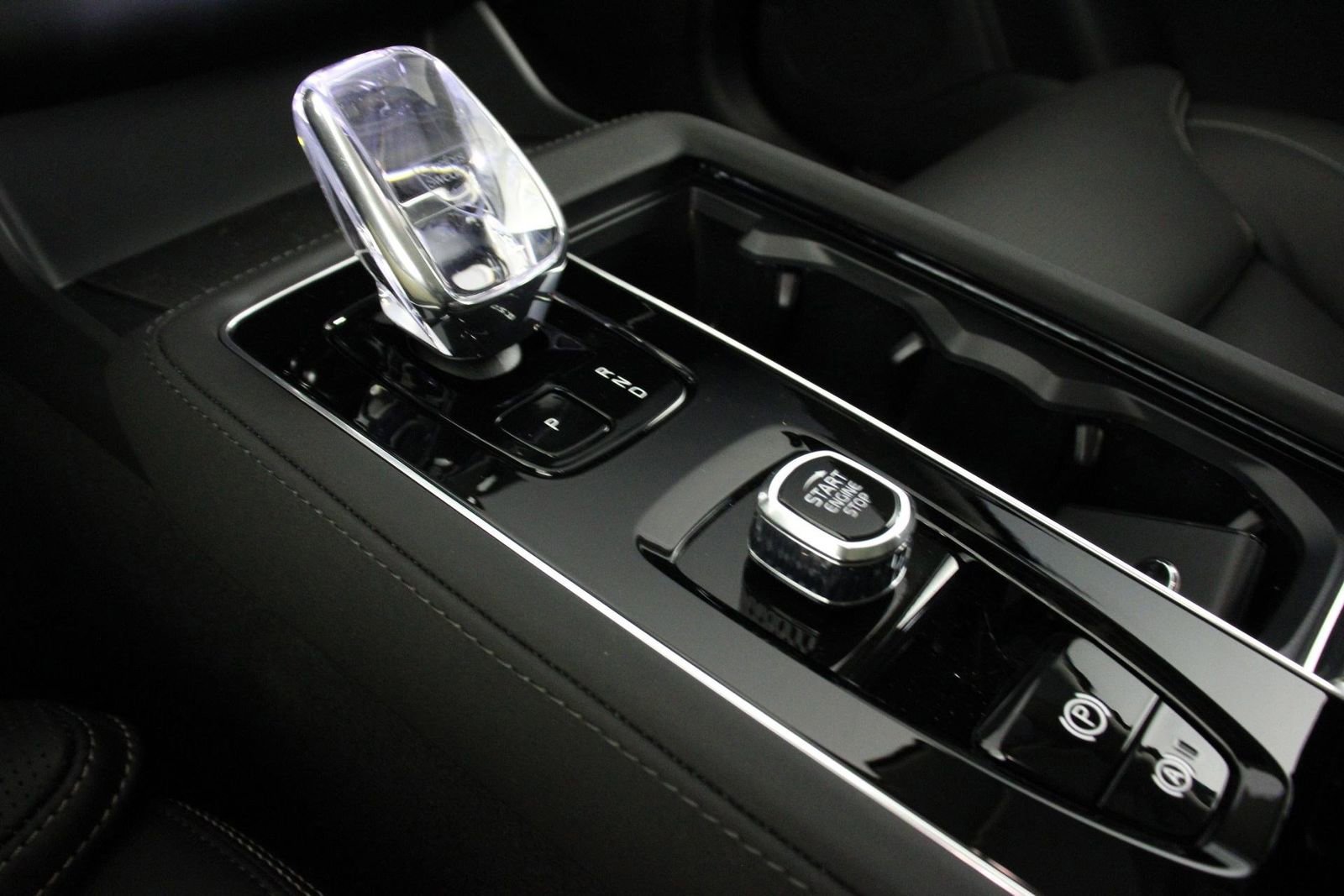 New 2025 Volvo XC90 B6 Ultra image 7