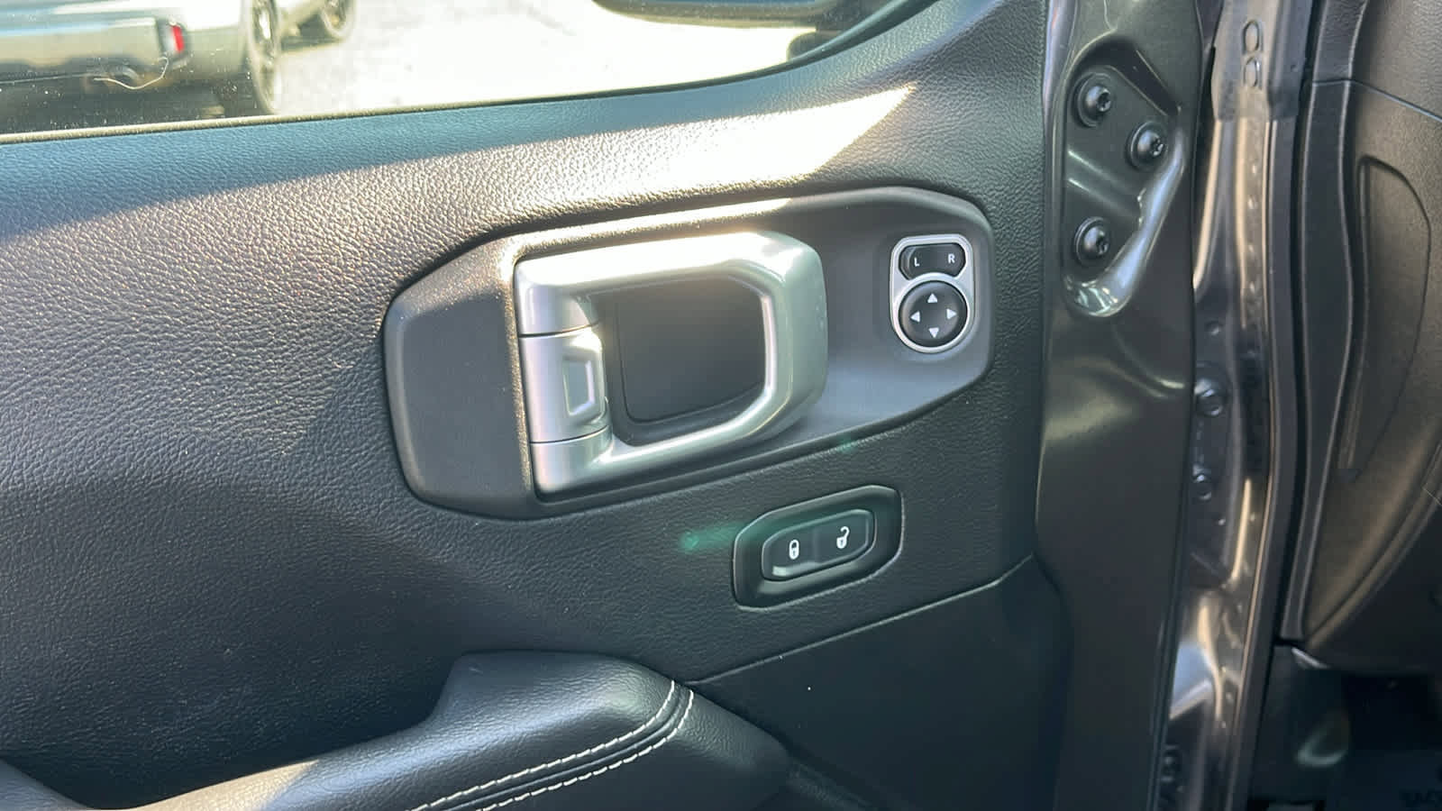 Used 2023 Jeep Wrangler Sahara w/ Cold Weather Group image 25