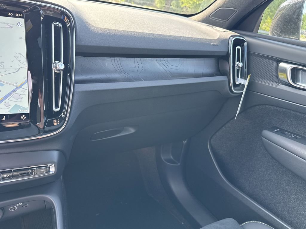 New 2024 Volvo XC40 Recharge Plus w/ Protection Package Premier image 26