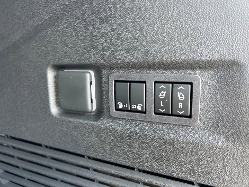 New 2026 GMC Yukon XL AT4 Ultimate image 48