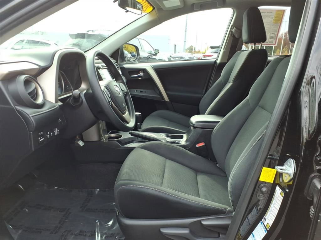 Used 2015 Toyota RAV4 XLE image 5