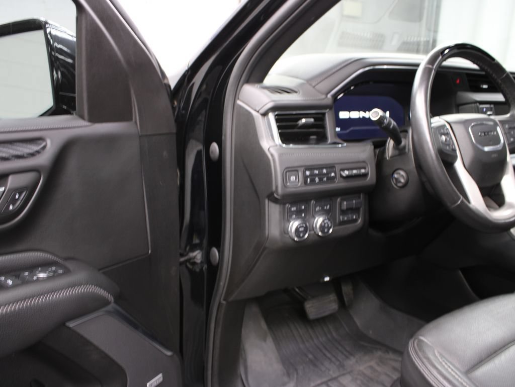 Used 2023 GMC Yukon XL Denali w/ Denali Reserve Package AWD/4WD image 64