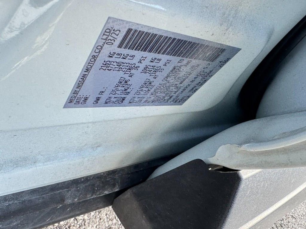 Used 2025 Nissan Rogue S image 23